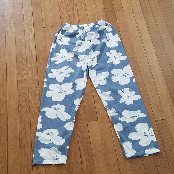 FLORAL PRINT LOUNGEWEAR PAJAMA SET - Picture 4 of 4